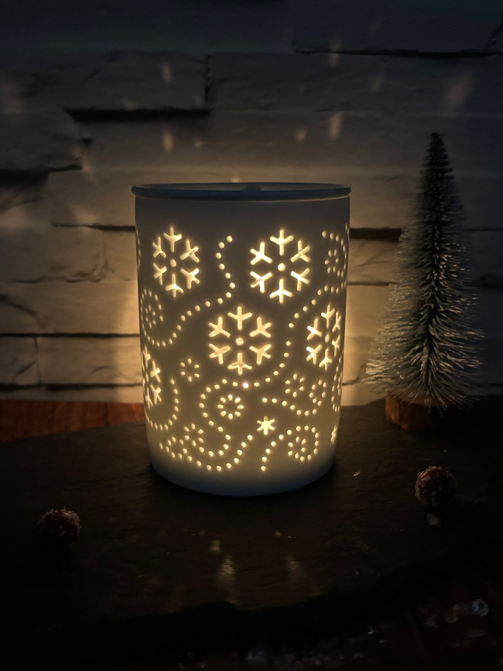 Snowflake Matt White Ceramic Wax Melt Burner